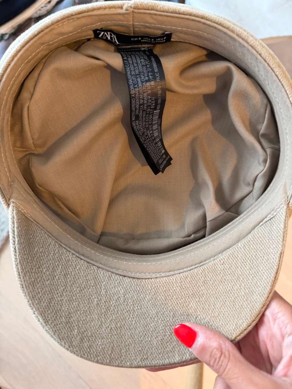 Zara hat - Picture 2 of 4